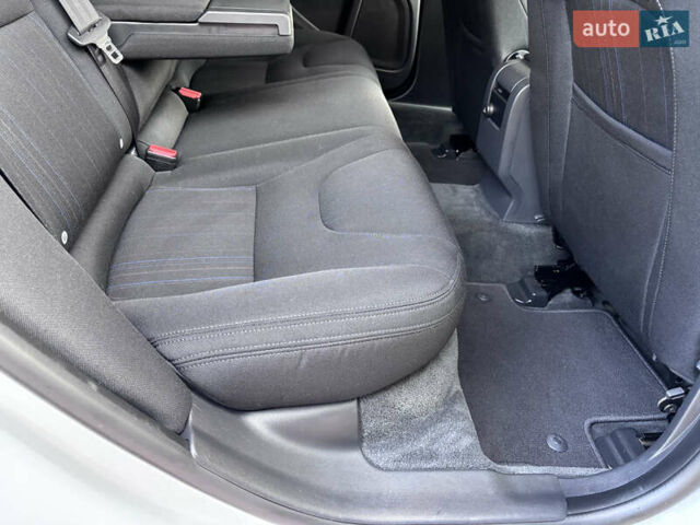 Белый Вольво B60, объемом двигателя 1.6 л и пробегом 242 тыс. км за 10850 $, фото 102 на Automoto.ua