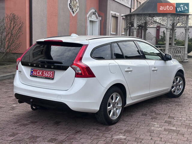 Белый Вольво B60, объемом двигателя 1.6 л и пробегом 242 тыс. км за 10850 $, фото 65 на Automoto.ua