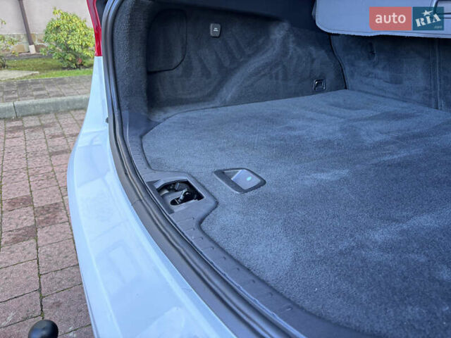 Белый Вольво B60, объемом двигателя 1.6 л и пробегом 242 тыс. км за 10850 $, фото 148 на Automoto.ua