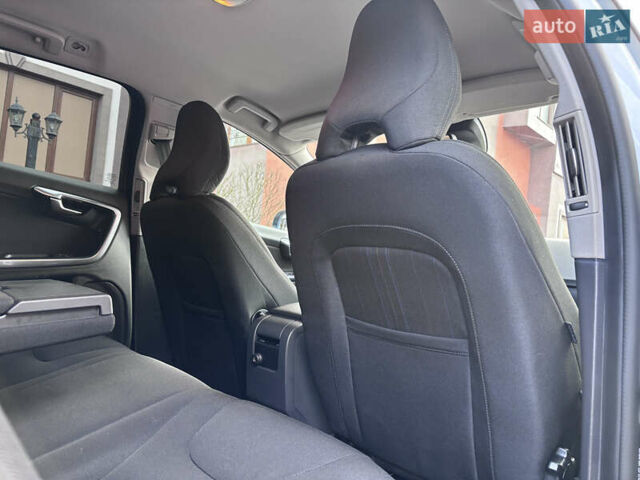 Белый Вольво B60, объемом двигателя 1.6 л и пробегом 242 тыс. км за 10850 $, фото 105 на Automoto.ua