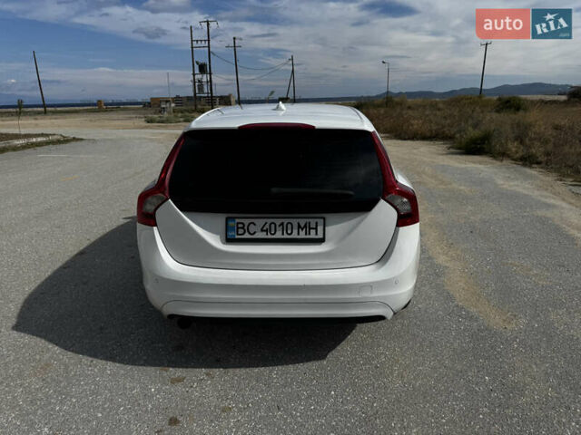 Белый Вольво B60, объемом двигателя 1.56 л и пробегом 306 тыс. км за 10413 $, фото 13 на Automoto.ua