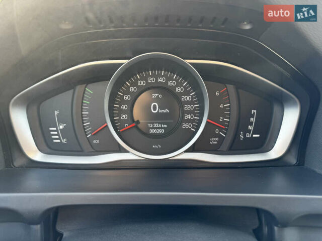 Белый Вольво B60, объемом двигателя 1.56 л и пробегом 306 тыс. км за 10413 $, фото 1 на Automoto.ua