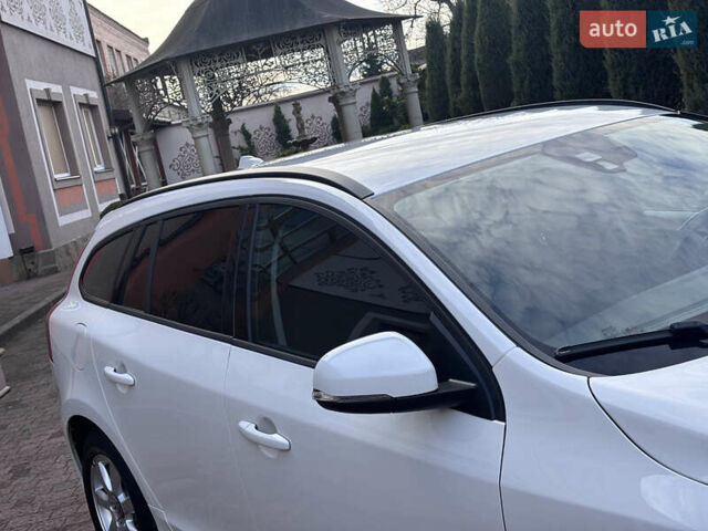 Белый Вольво B60, объемом двигателя 1.6 л и пробегом 242 тыс. км за 10850 $, фото 21 на Automoto.ua