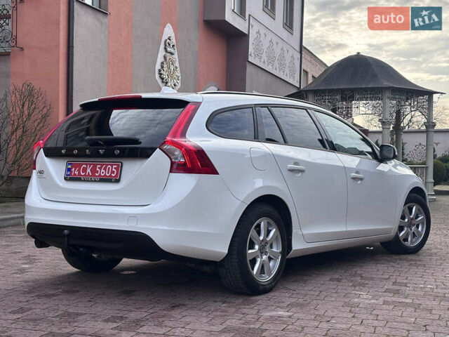 Белый Вольво B60, объемом двигателя 1.6 л и пробегом 242 тыс. км за 10850 $, фото 64 на Automoto.ua