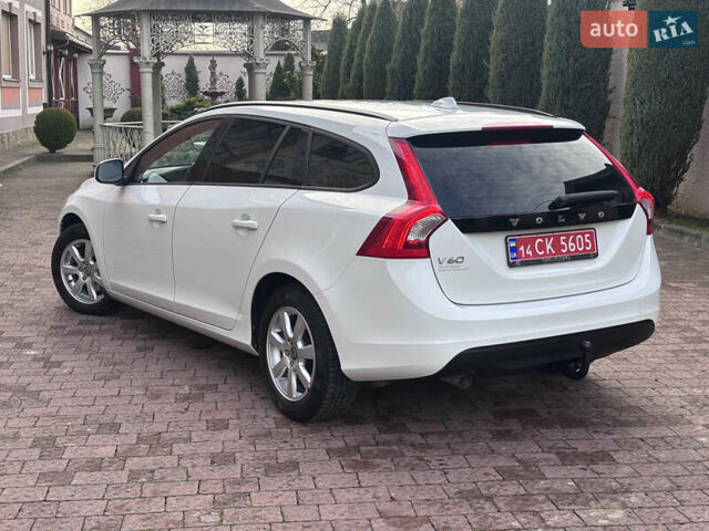 Белый Вольво B60, объемом двигателя 1.6 л и пробегом 242 тыс. км за 10850 $, фото 49 на Automoto.ua