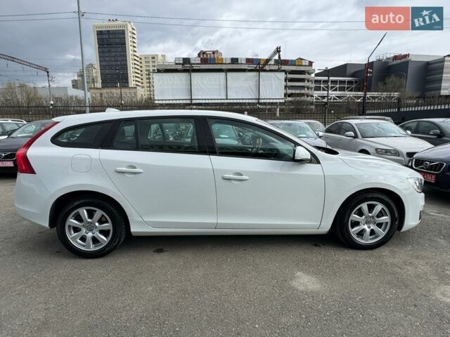 Білий Вольво B60, об'ємом двигуна 2 л та пробігом 257 тис. км за 14200 $, фото 7 на Automoto.ua