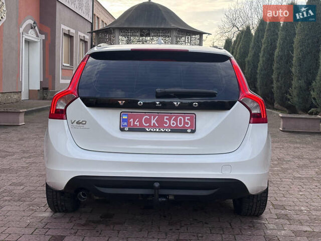 Белый Вольво B60, объемом двигателя 1.6 л и пробегом 242 тыс. км за 10850 $, фото 44 на Automoto.ua
