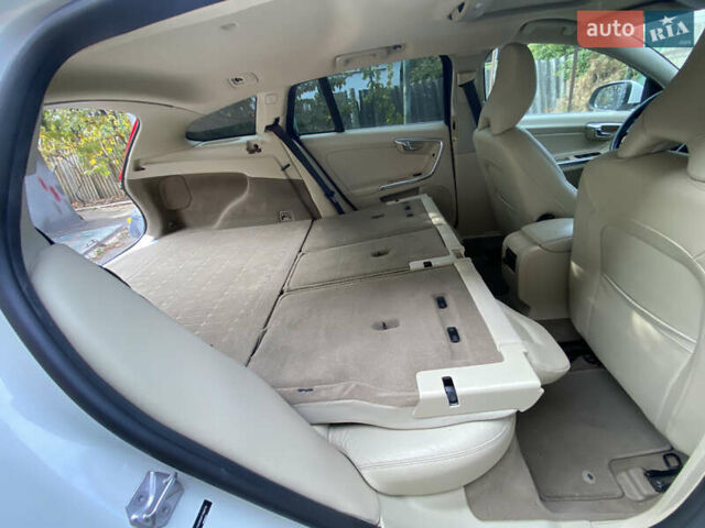 Вольво B60 2014 у Кропивницькому (Кіровограді) на Automoto.ua Білий Вольво B60, об'ємом двигуна 2 л та пробігом 249 тис. км за 12500 $, фото 39 на Automoto.ua