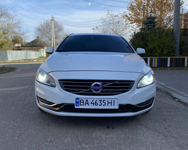 Вольво B60 2014 у Кропивницькому (Кіровограді) на Automoto.ua Білий Вольво B60, об'ємом двигуна 2 л та пробігом 249 тис. км за 12500 $, фото 2 на Automoto.ua