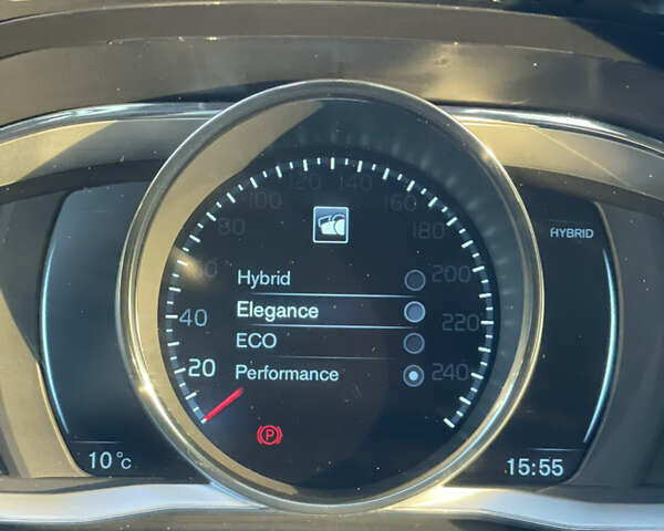 Белый Вольво B60, объемом двигателя 2.4 л и пробегом 214 тыс. км за 17299 $, фото 90 на Automoto.ua