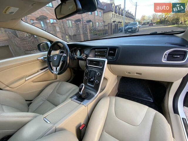 Вольво B60 2014 у Кропивницькому (Кіровограді) на Automoto.ua Білий Вольво B60, об'ємом двигуна 2 л та пробігом 249 тис. км за 12500 $, фото 28 на Automoto.ua