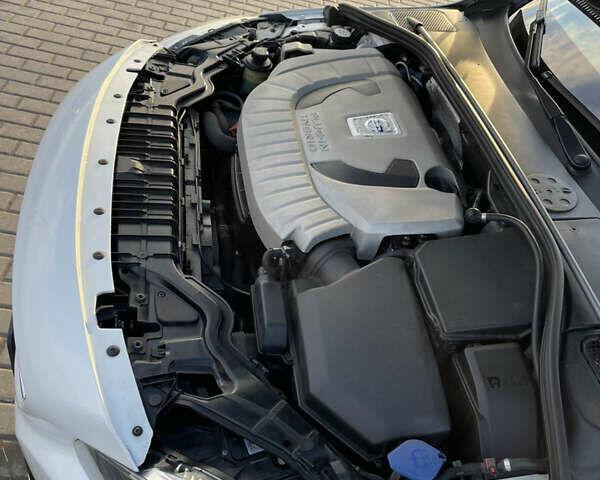 Белый Вольво B60, объемом двигателя 2.4 л и пробегом 214 тыс. км за 17299 $, фото 84 на Automoto.ua