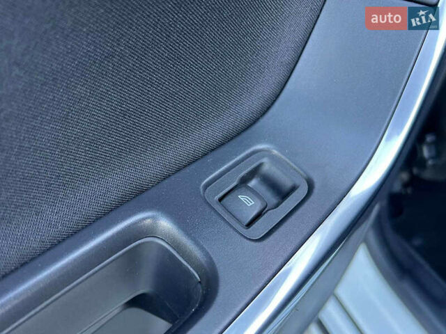 Вольво B60 2014 у Львові на Automoto.ua Білий Вольво B60, об'ємом двигуна 2 л та пробігом 300 тис. км за 13940 $, фото 32 на Automoto.ua