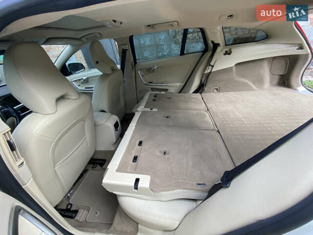 Вольво B60 2014 у Кропивницькому (Кіровограді) на Automoto.ua Білий Вольво B60, об'ємом двигуна 2 л та пробігом 249 тис. км за 12500 $, фото 40 на Automoto.ua