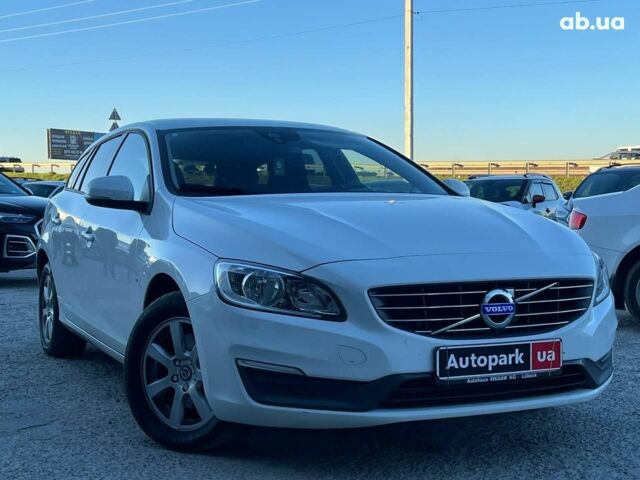 Белый Вольво B60, объемом двигателя 2 л и пробегом 300 тыс. км за 13940 $, фото 9 на Automoto.ua