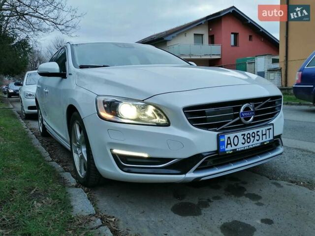 Білий Вольво B60, об'ємом двигуна 2.4 л та пробігом 377 тис. км за 14500 $, фото 74 на Automoto.ua