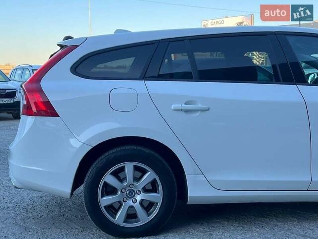 Вольво B60 2014 у Львові на Automoto.ua Білий Вольво B60, об'ємом двигуна 2 л та пробігом 300 тис. км за 13940 $, фото 7 на Automoto.ua