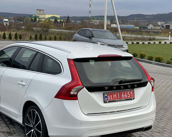 Белый Вольво B60, объемом двигателя 2.4 л и пробегом 214 тыс. км за 17299 $, фото 7 на Automoto.ua