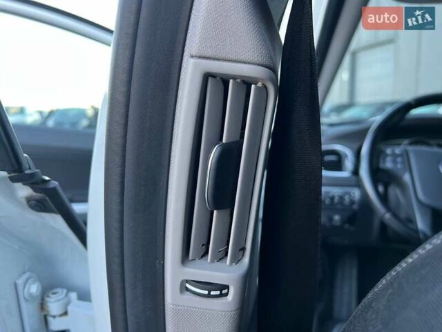 Вольво B60 2014 у Львові на Automoto.ua Білий Вольво B60, об'ємом двигуна 2 л та пробігом 300 тис. км за 13940 $, фото 34 на Automoto.ua