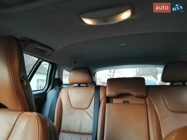 Білий Вольво B60, об'ємом двигуна 2.4 л та пробігом 377 тис. км за 14500 $, фото 2 на Automoto.ua