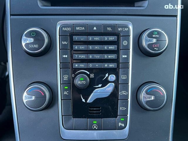 Белый Вольво B60, объемом двигателя 2 л и пробегом 300 тыс. км за 13940 $, фото 27 на Automoto.ua