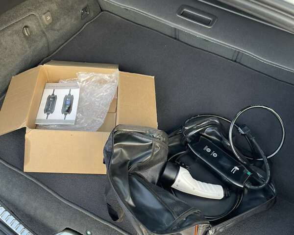 Белый Вольво B60, объемом двигателя 2.4 л и пробегом 214 тыс. км за 17299 $, фото 76 на Automoto.ua