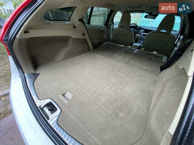 Вольво B60 2014 у Кропивницькому (Кіровограді) на Automoto.ua Білий Вольво B60, об'ємом двигуна 2 л та пробігом 249 тис. км за 12500 $, фото 38 на Automoto.ua