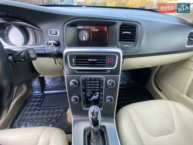 Вольво B60 2014 у Кропивницькому (Кіровограді) на Automoto.ua Білий Вольво B60, об'ємом двигуна 2 л та пробігом 249 тис. км за 12500 $, фото 30 на Automoto.ua