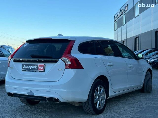 Белый Вольво B60, объемом двигателя 2 л и пробегом 300 тыс. км за 13940 $, фото 6 на Automoto.ua