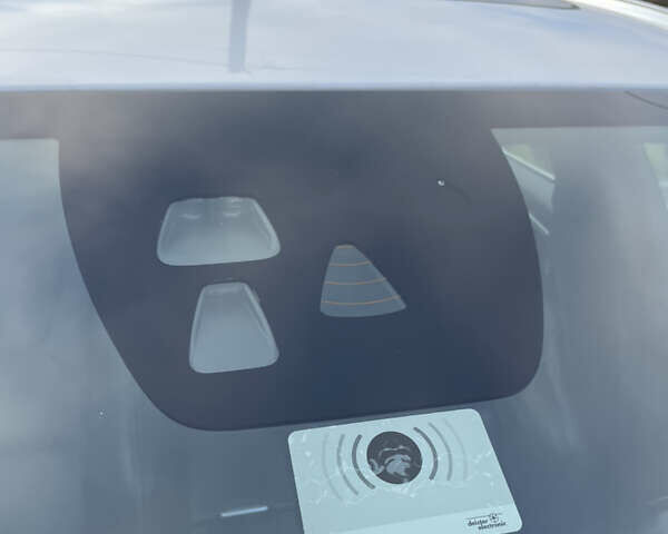 Белый Вольво B60, объемом двигателя 2.4 л и пробегом 214 тыс. км за 17299 $, фото 29 на Automoto.ua