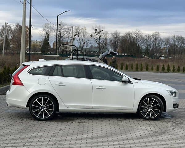 Белый Вольво B60, объемом двигателя 2.4 л и пробегом 214 тыс. км за 17299 $, фото 12 на Automoto.ua