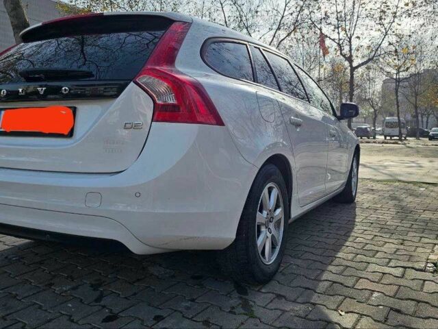 Білий Вольво B60, об'ємом двигуна 1.6 л та пробігом 250 тис. км за 8000 $, фото 2 на Automoto.ua