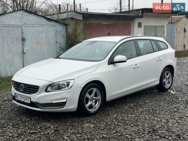 Белый Вольво B60, объемом двигателя 1.98 л и пробегом 257 тыс. км за 9450 $, фото 3 на Automoto.ua