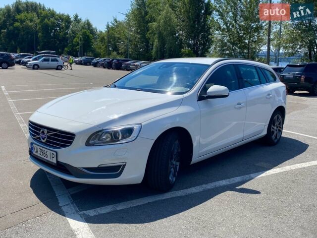 Белый Вольво B60, объемом двигателя 1.6 л и пробегом 220 тыс. км за 11900 $, фото 30 на Automoto.ua