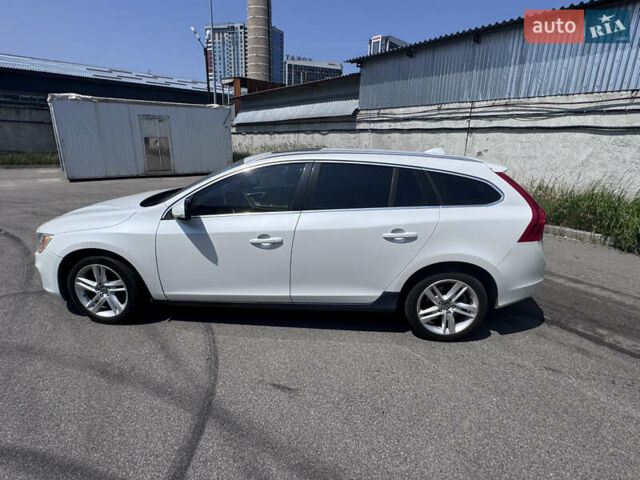 Белый Вольво B60, объемом двигателя 2 л и пробегом 155 тыс. км за 11200 $, фото 13 на Automoto.ua