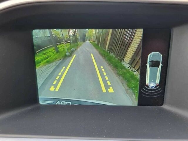 Белый Вольво B60, объемом двигателя 2.4 л и пробегом 177 тыс. км за 14800 $, фото 10 на Automoto.ua