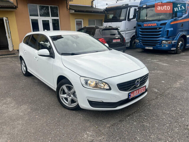 Білий Вольво B60, об'ємом двигуна 2 л та пробігом 282 тис. км за 11700 $, фото 2 на Automoto.ua