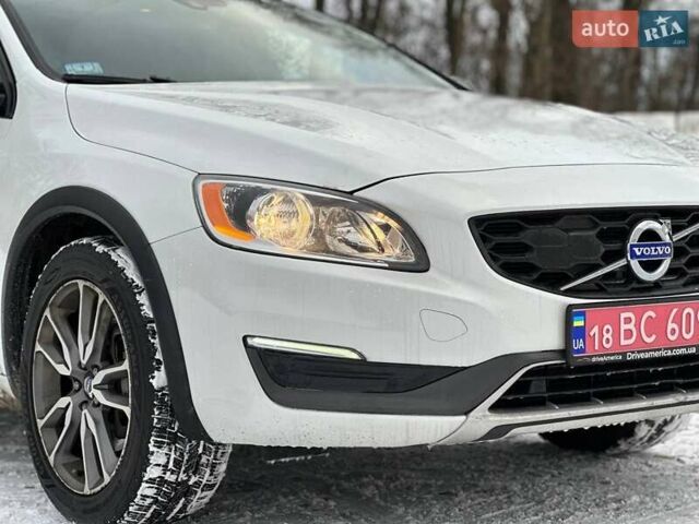 Белый Вольво B60, объемом двигателя 2.5 л и пробегом 203 тыс. км за 14000 $, фото 20 на Automoto.ua