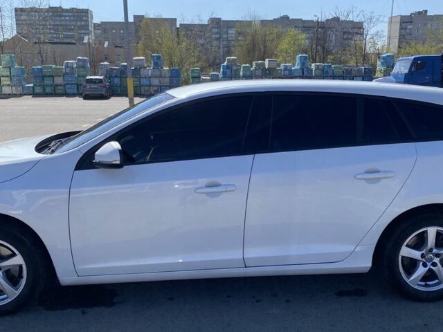 Білий Вольво B60, об'ємом двигуна 2 л та пробігом 268 тис. км за 13000 $, фото 11 на Automoto.ua
