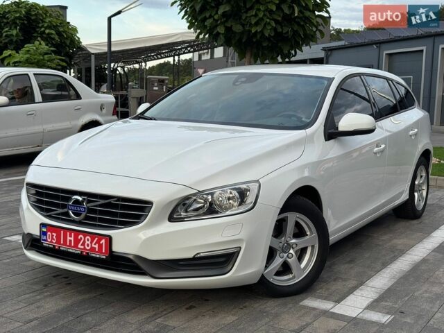 Белый Вольво B60, объемом двигателя 2 л и пробегом 260 тыс. км за 12550 $, фото 11 на Automoto.ua