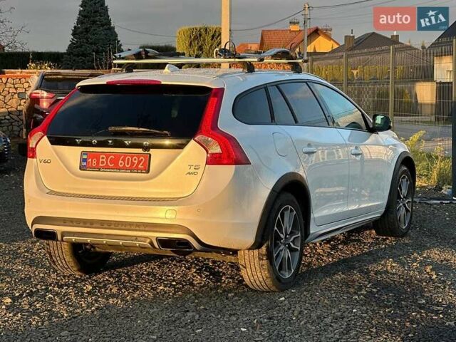 Білий Вольво B60, об'ємом двигуна 2.5 л та пробігом 203 тис. км за 15500 $, фото 4 на Automoto.ua