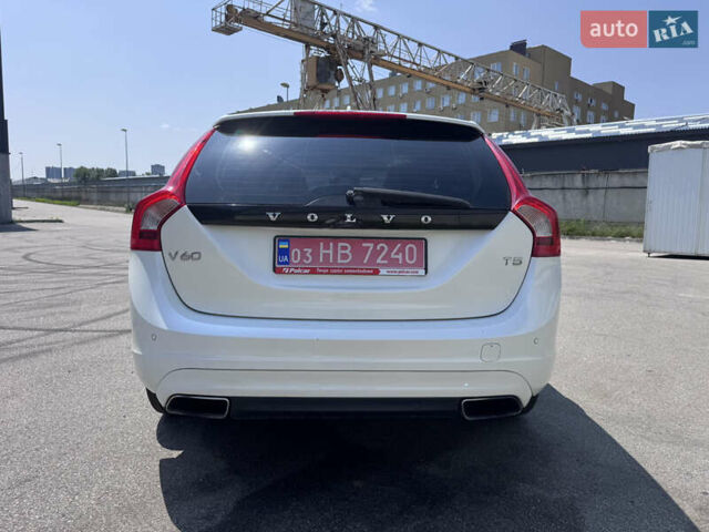 Белый Вольво B60, объемом двигателя 2 л и пробегом 155 тыс. км за 11200 $, фото 12 на Automoto.ua