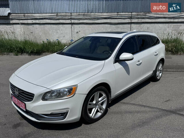 Белый Вольво B60, объемом двигателя 2 л и пробегом 155 тыс. км за 11200 $, фото 4 на Automoto.ua