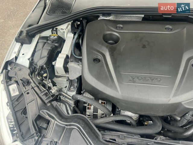 Білий Вольво B60, об'ємом двигуна 2 л та пробігом 282 тис. км за 11700 $, фото 24 на Automoto.ua