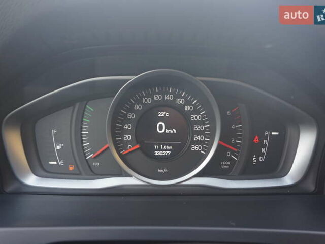 Белый Вольво B60, объемом двигателя 1.97 л и пробегом 330 тыс. км за 11111 $, фото 30 на Automoto.ua