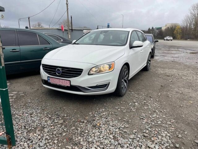 Білий Вольво B60, об'ємом двигуна 2.5 л та пробігом 253 тис. км за 10500 $, фото 2 на Automoto.ua