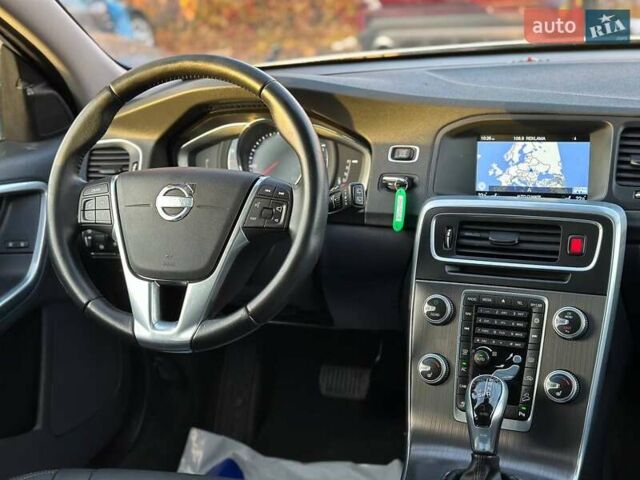 Білий Вольво B60, об'ємом двигуна 2.5 л та пробігом 203 тис. км за 15500 $, фото 14 на Automoto.ua