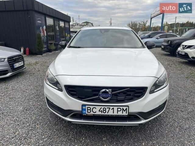 Белый Вольво B60, объемом двигателя 2.5 л и пробегом 161 тыс. км за 13900 $, фото 28 на Automoto.ua
