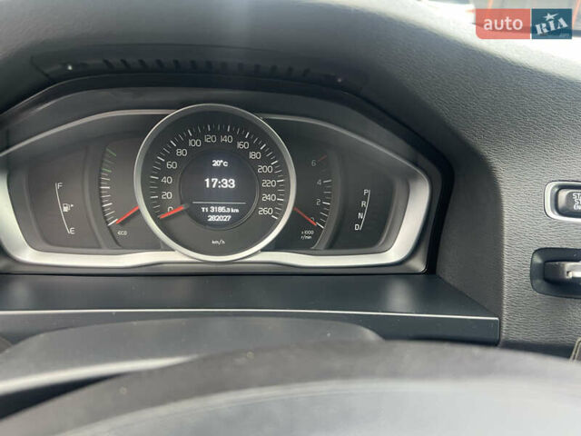 Білий Вольво B60, об'ємом двигуна 2 л та пробігом 282 тис. км за 11700 $, фото 11 на Automoto.ua