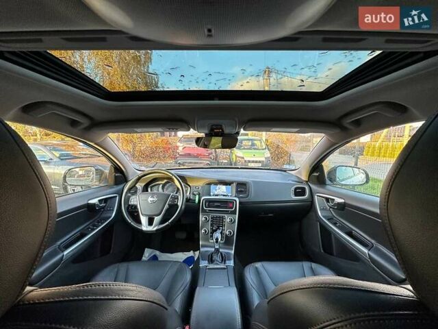 Білий Вольво B60, об'ємом двигуна 2.5 л та пробігом 203 тис. км за 15500 $, фото 16 на Automoto.ua